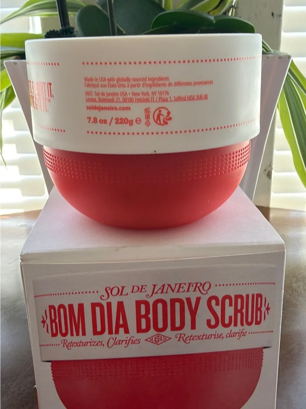 Sol de Janeiro Bom Dia Body Scrub — Red